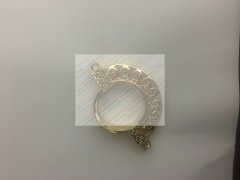 寻找有这款车挂坠钢模的压铸厂（如图）