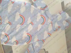 如图，我厂寻做童装的加工厂