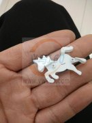 如图，需要10万个这种小马