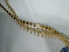 如图所示，找青口附近的点钻加工厂