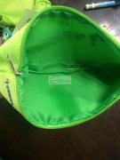 如图所示，有笔袋外发加工