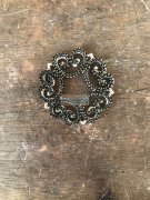 我厂有货外发手工绕线条，如图