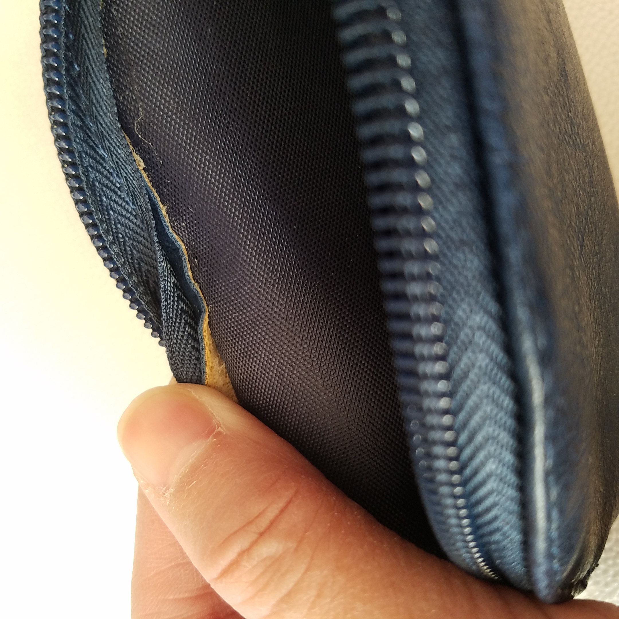 来料加工零钱包外发8000个