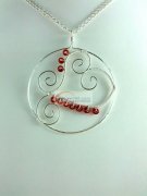 东阳加工厂承接外发手工货，工人稳定，微信280679019