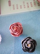 我厂承接各种烧边花，手缝布花，铬花，打胶