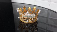 本公司专业生产锌合金皇冠成品和半成品毛胚