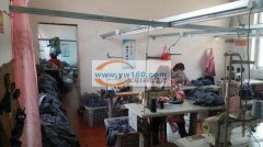 从业服装十多年，开厂三年，有三十位机工，