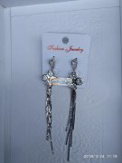 如图4款耳环 每款订单数量20万 ，询价