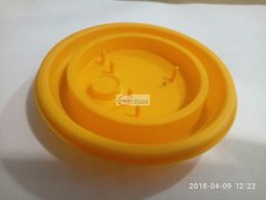 一次性注塑杯子上盖，有吸管