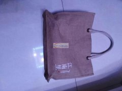 有3000个包需要箱包厂合作。