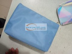 28000只拉链包外发加工可以立即上线