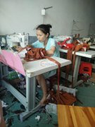 本人在杭州做服装十多年，现因为看孩子读书