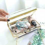 有没有能做【如图】这几款包包的厂家，地址