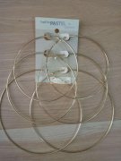 寻做【如图】这种耳环的工厂，量大，价优者