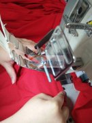 我们有十几个人，专业做梭织裤，运动裤