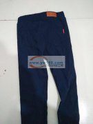 我们有十几个人，专业做梭织裤，运动裤