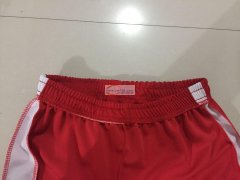 简单裤子拷边八针机外发加工