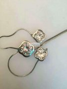 寻找能做【如图】这款四叶草锆石的厂家，直