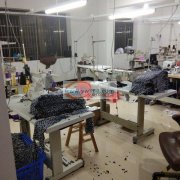 义乌伟晟服装加工厂，承接各类服装加工，阔