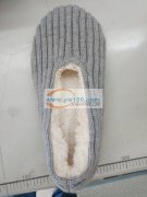 承接各类服装，针织，手工类订单加工。本厂