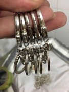 现有如图钥匙扣处里，有需要的请与我联系。