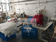承接服装加工订单，工厂在北苑。工人13个。品质保证。可制版做