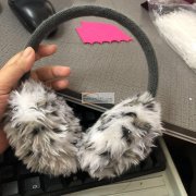 如图耳罩外发加工，寻找义乌本地耳罩加工厂