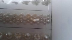 如图产品外发，寻找此产品上光，上色，的加