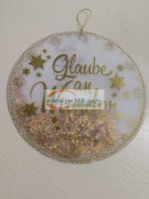 圣诞圆纸包车缝加工，每个纸包内放四克亮片