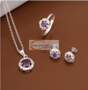 外贸公司，现寻求饰品成品加工厂！有意向合