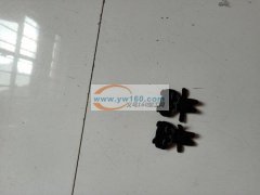 本厂自产各种大量服饰品配件。质量好，价格