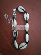 承接手工串珠，打结等手工活，具体可加微信