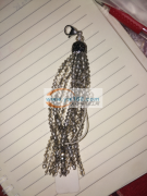 承接手工串珠，打结等手工活，具体可加微信