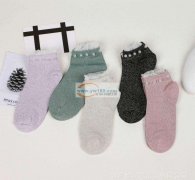 承接钉珠加工：专业花边，袜子，围巾，头饰