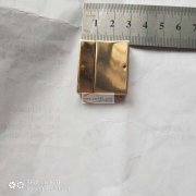 如图，寻找磁铁扣有磨具的压铸厂，尺寸30