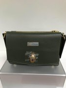 承接各类女包加工，真皮包单色100个起订，PU和牛津布300