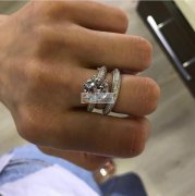 求购【如图】纯银➕锆石产品，要求现货，一