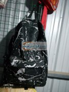 我公司专业生产。旅行包，书包，背包，双肩