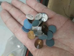 【如图】现有陶瓷珠一批要处理，见钱就卖，