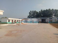 本公司有30人的加工团队，承接各类服装，