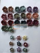 本人现有100余人，常年承接定型花，打胶