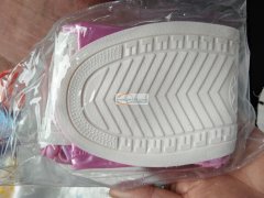 现寻做一次性雨衣和靴套的厂家，专业的最好