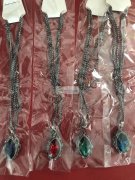 现有一批毛衣链一次性处理，【如图】款式多