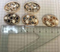 采购如图鞋扣，寻找图中这几款鞋扣，有做的