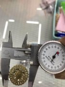 找做【如图】铜版的加工厂，要求一样大，背