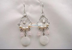 承接挂圈串珠弯针等首饰手工，手工玩具。人