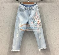 承接钉珠加工，帽子、围巾、裤子、花边辅料等钉珠加工