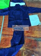 工厂生产日本线库存套装雨衣300套