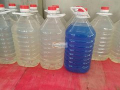 出售防冻液一桶20斤30元一桶玻璃水洗洁
