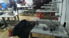 小型服装加工厂，有熟练缝纫工十五人，有平